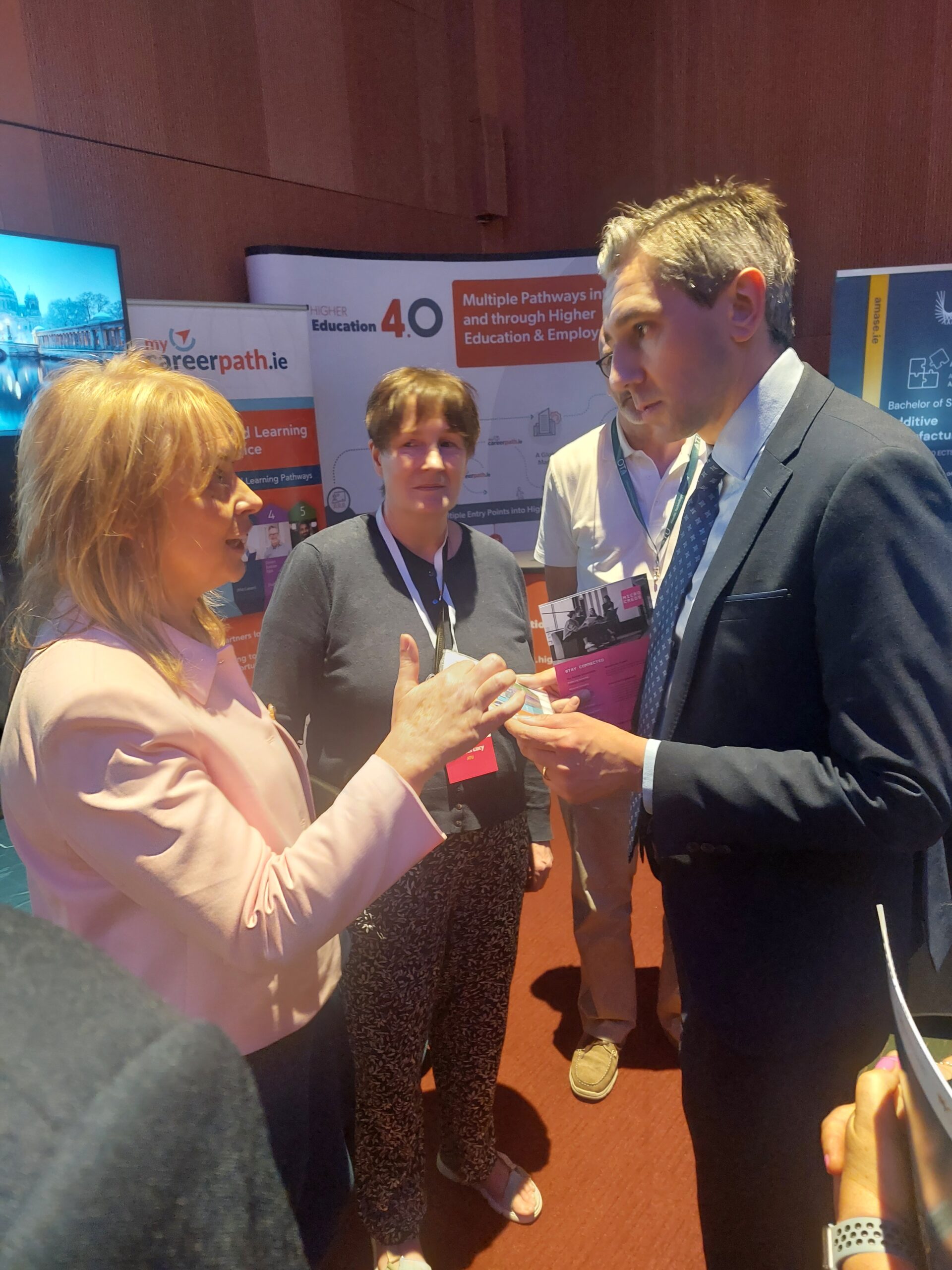 https://mycareerpath.proactivedigital.ie/wp-content/uploads/2024/04/bridie-killornan-and-simon-harris-at-midterm-conference.jpeg